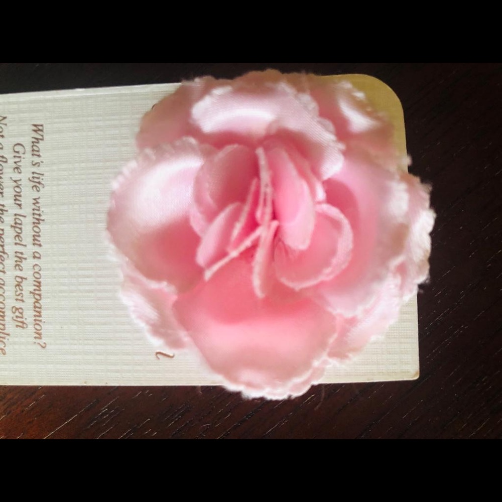 Rose 🌹 lapel pin